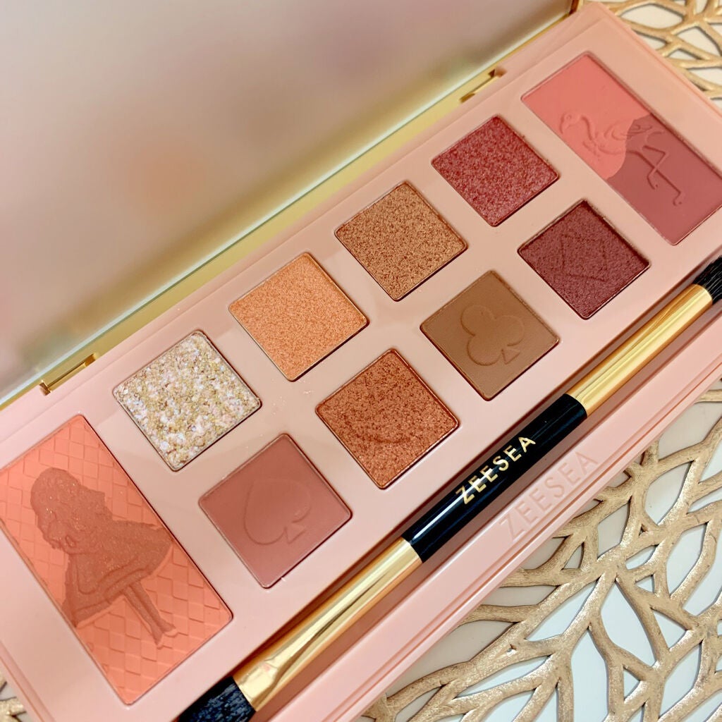 アリスドリームランドシリーズ 12色アイシャドウパレット(ZEESEA×大英博物館)/ZEESEA/アイシャドウパレットを使ったクチコミ(2枚目)