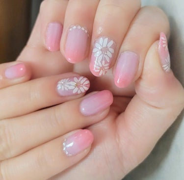 セルフネイル記録59

春らしくピンク×白💅

#セルフネイル
#春ネイル