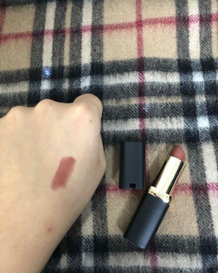 カラーリッシュモイストマットN/ロレアル パリ/口紅を使ったクチコミ(2枚目)