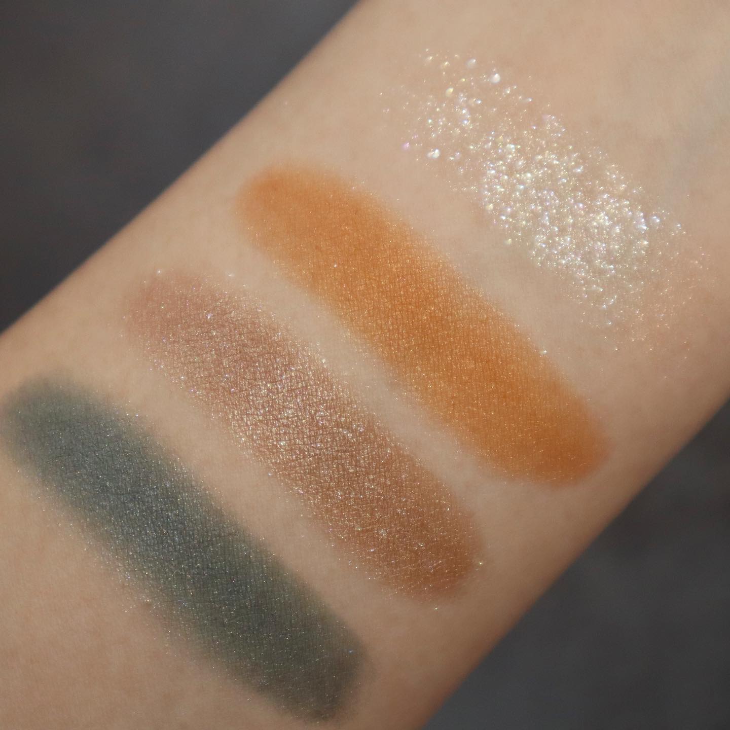 シグニチャー カラー アイズ/SUQQU/アイシャドウパレットを使ったクチコミ（3枚目）