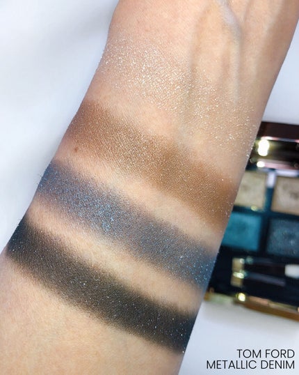 アイ カラー クォード 32メタリック デニム/TOM FORD BEAUTY/アイシャドウパレットを使ったクチコミ(3枚目)