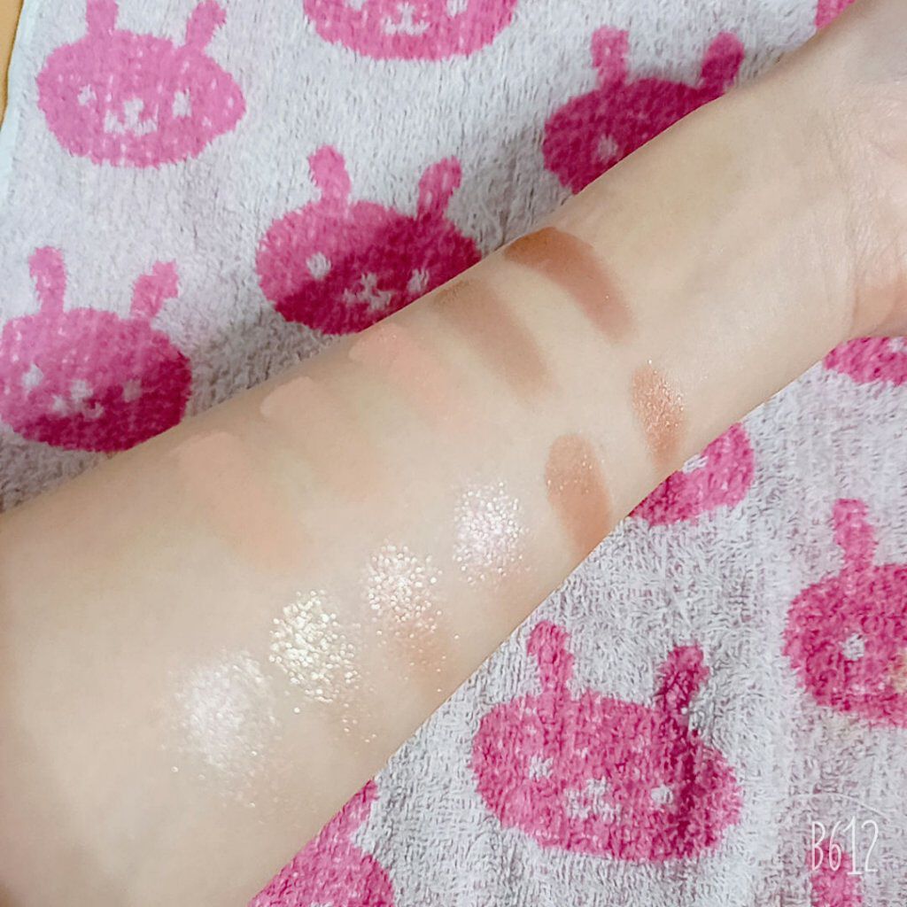 <Mickey&Minnie> Holiday Edition Gift Box/VAVI MELLO/アイシャドウパレットを使ったクチコミ(4枚目)