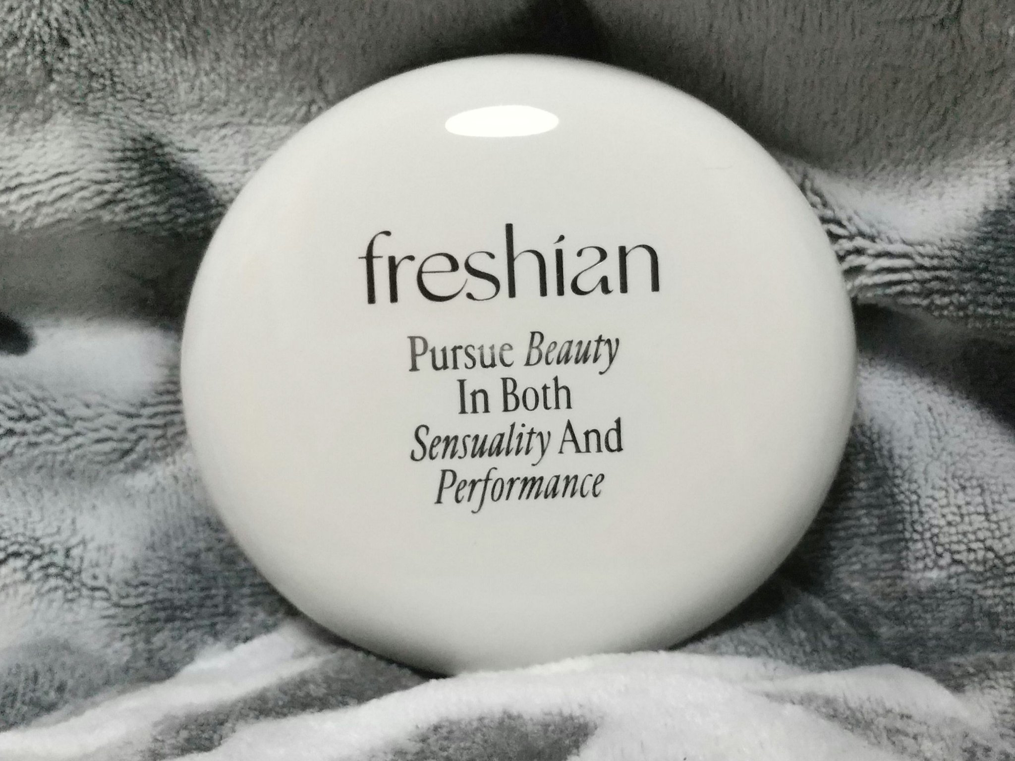 freshian エッグライククッションのクチコミ「【使った商品】エッグライククッション
【商品の特徴】ビーガンコスメブランド
【使用感】軽い👍️.....」（3枚目）