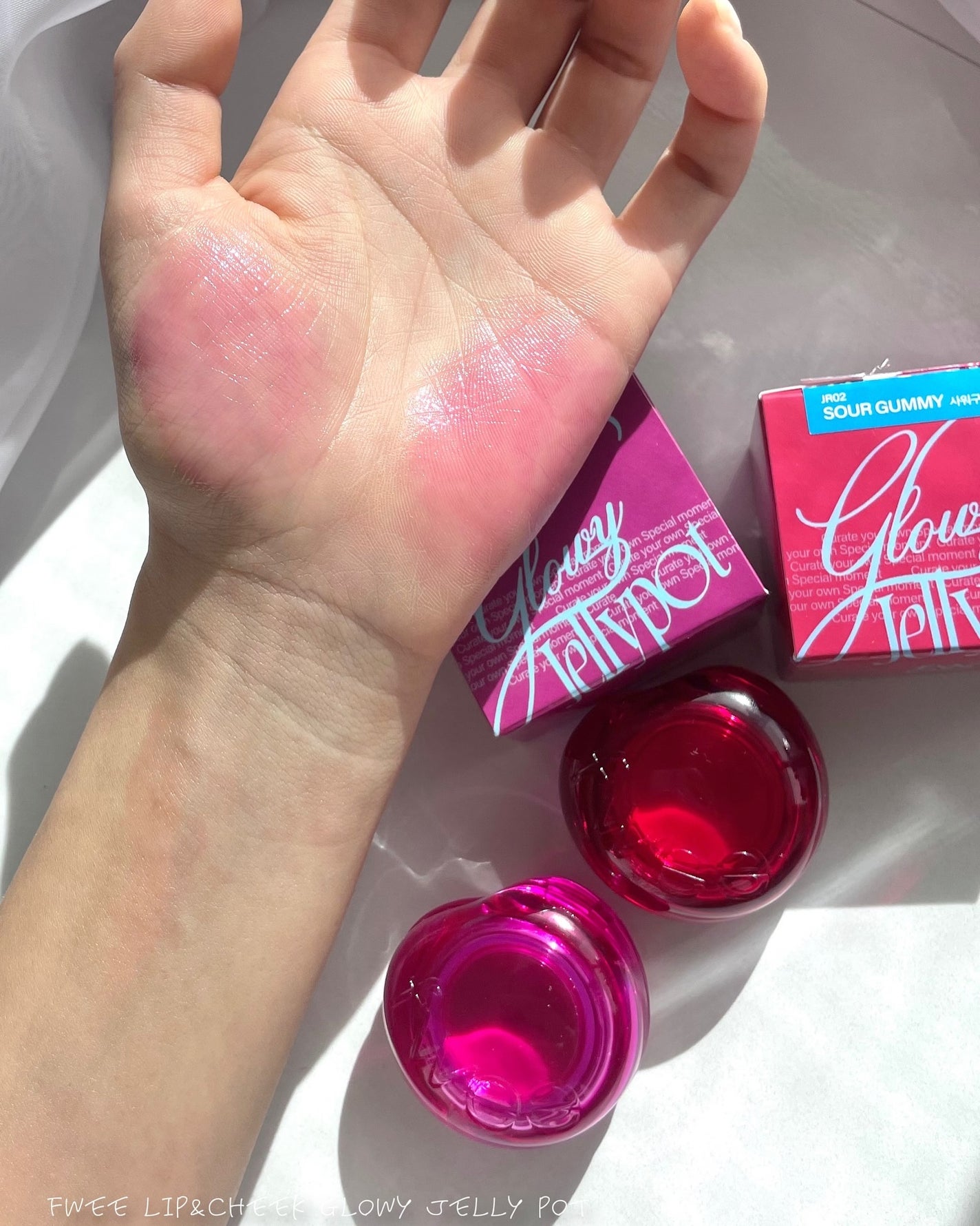 フィー リップアンドチーク グローイジェリーポット/fwee/リップグロスを使ったクチコミ(1枚目)