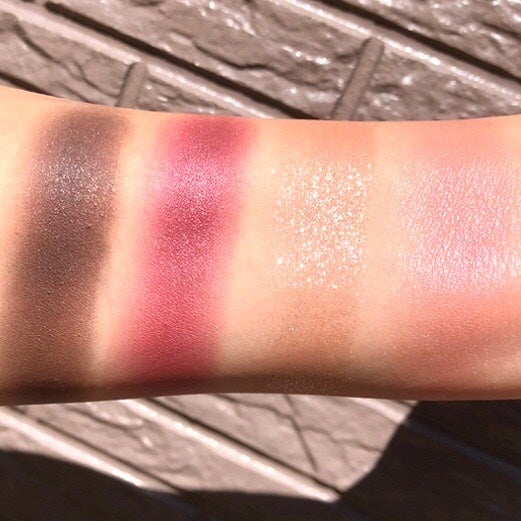 フェイスカラーパレット/チャコット・コスメティクス/アイシャドウパレットを使ったクチコミ(2枚目)