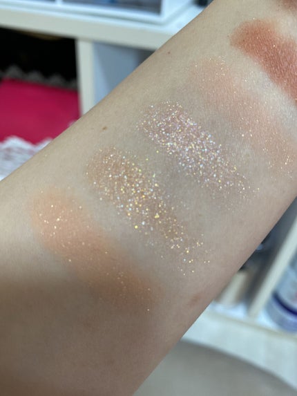 アイ ヴィーガン シアーパレット/AMUSE/アイシャドウパレットを使ったクチコミ(4枚目)