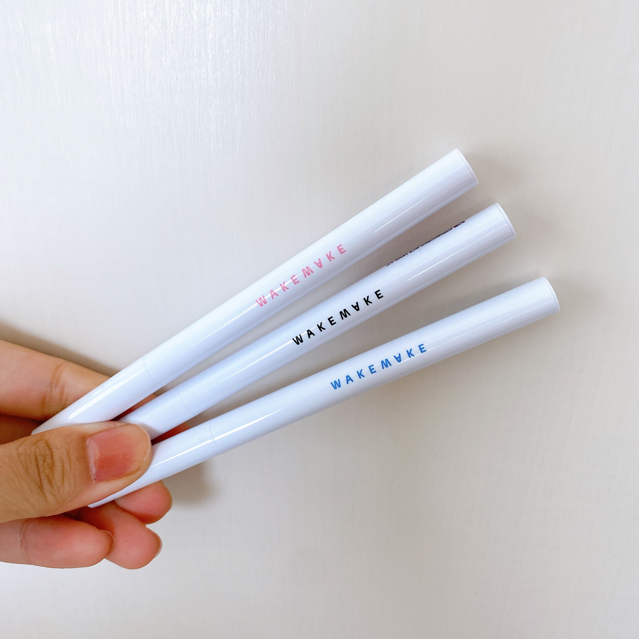 COLOR EYE LINER/wakemake/リキッドアイライナーを使ったクチコミ（2枚目）