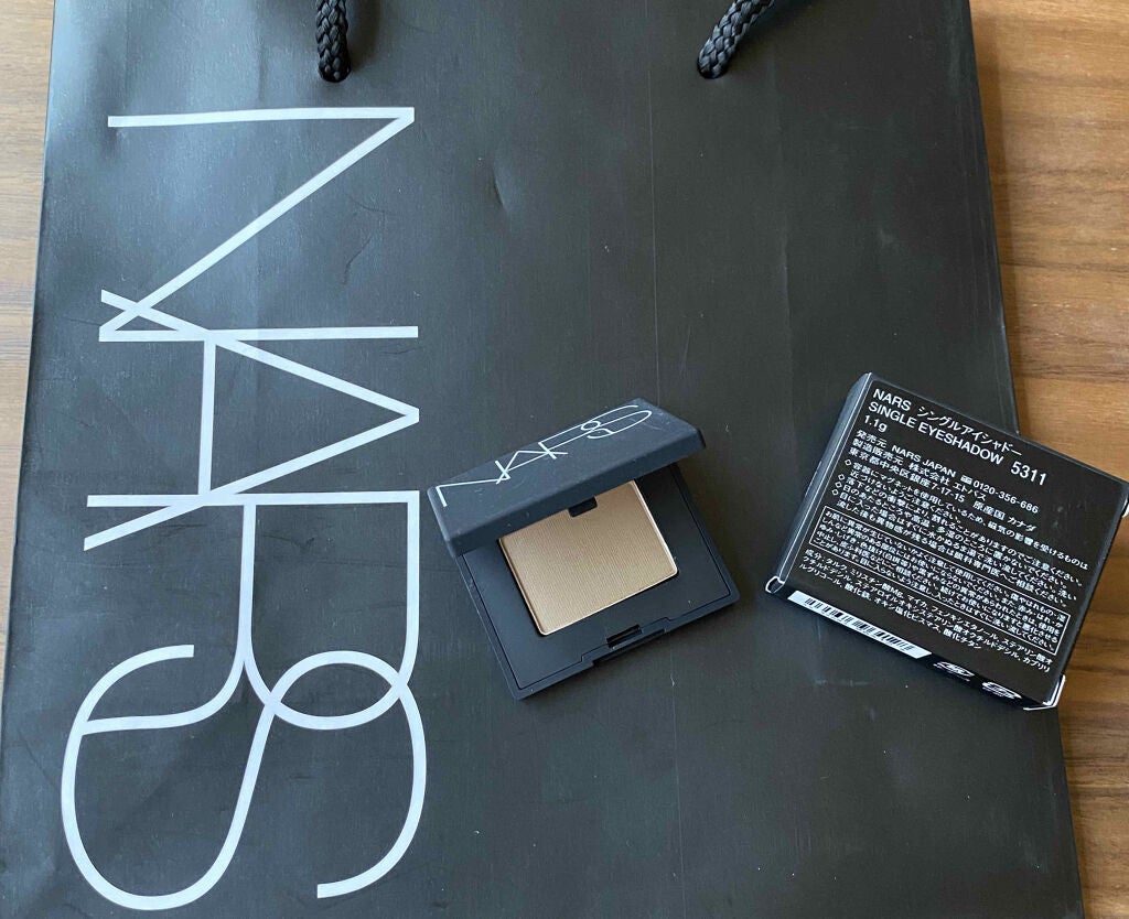 シングルアイシャドー/NARS/単色アイシャドウを使ったクチコミ(2枚目)