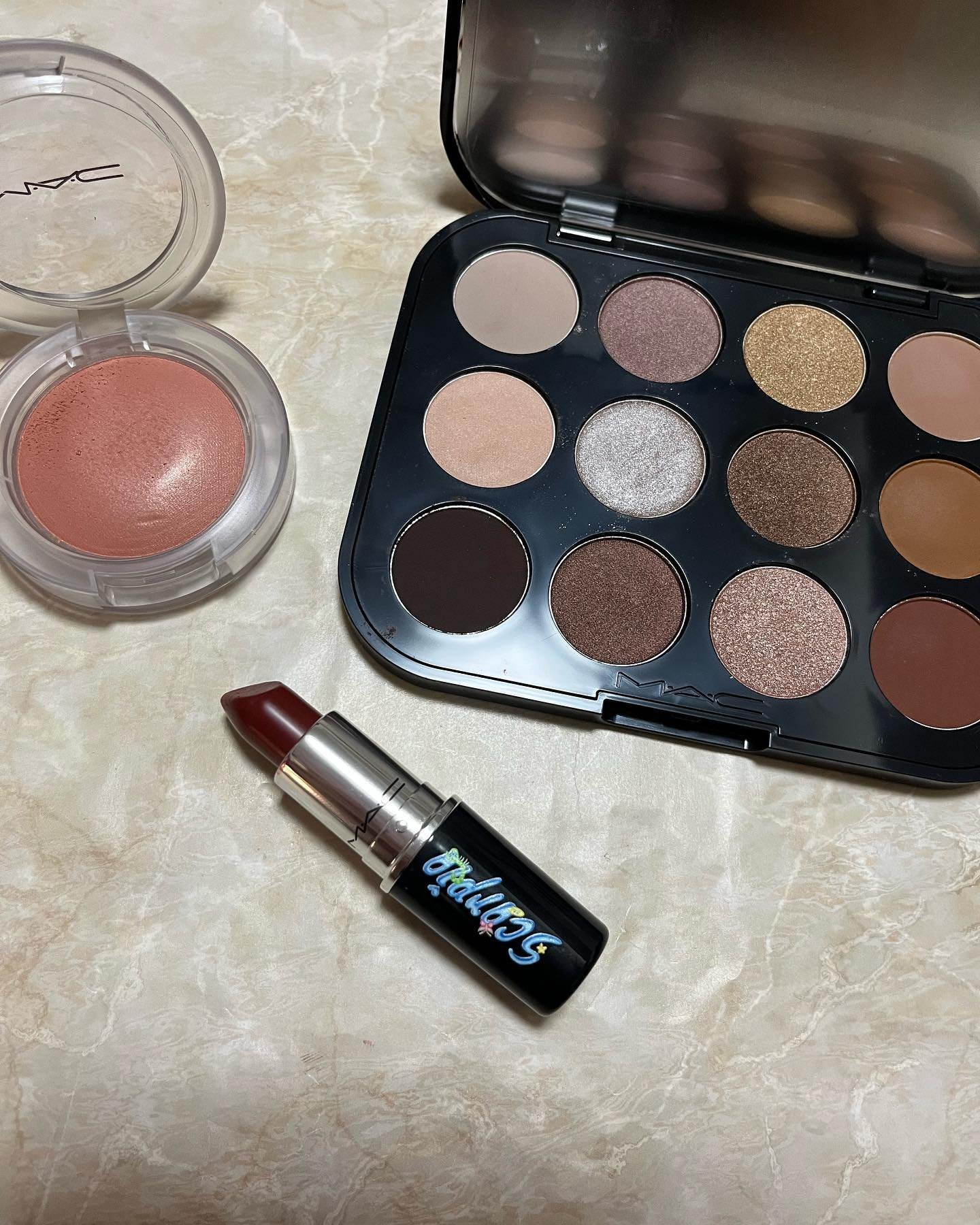 ラスターガラス リップスティック スパイス イット アップ!（蠍座）限定パッケージ/M・A・C/口紅を使ったクチコミ（1枚目）