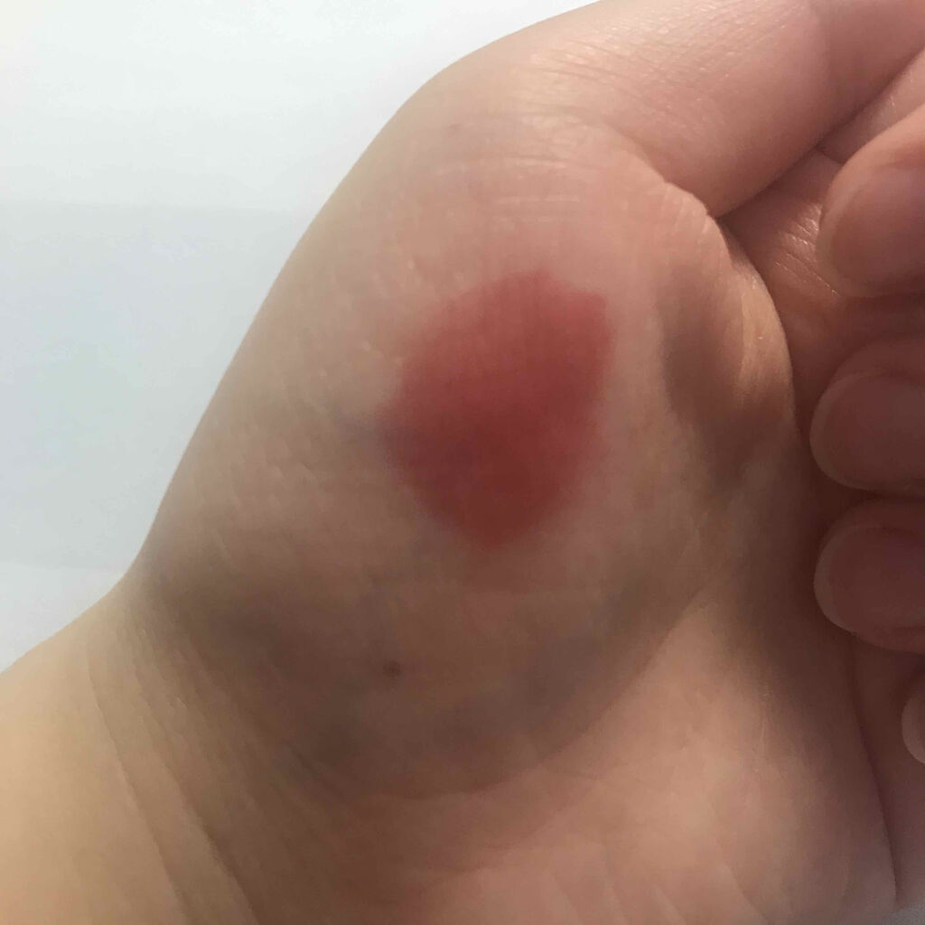 ジューシーラスティングティント/rom&nd/リップティントを使ったクチコミ（3枚目）