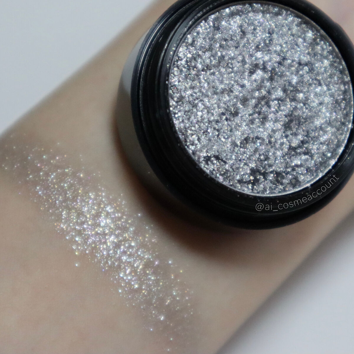 セルフィーフィックスピグメント 04 プッシュスター/Witch's Pouch/単色アイシャドウを使ったクチコミ（3枚目）