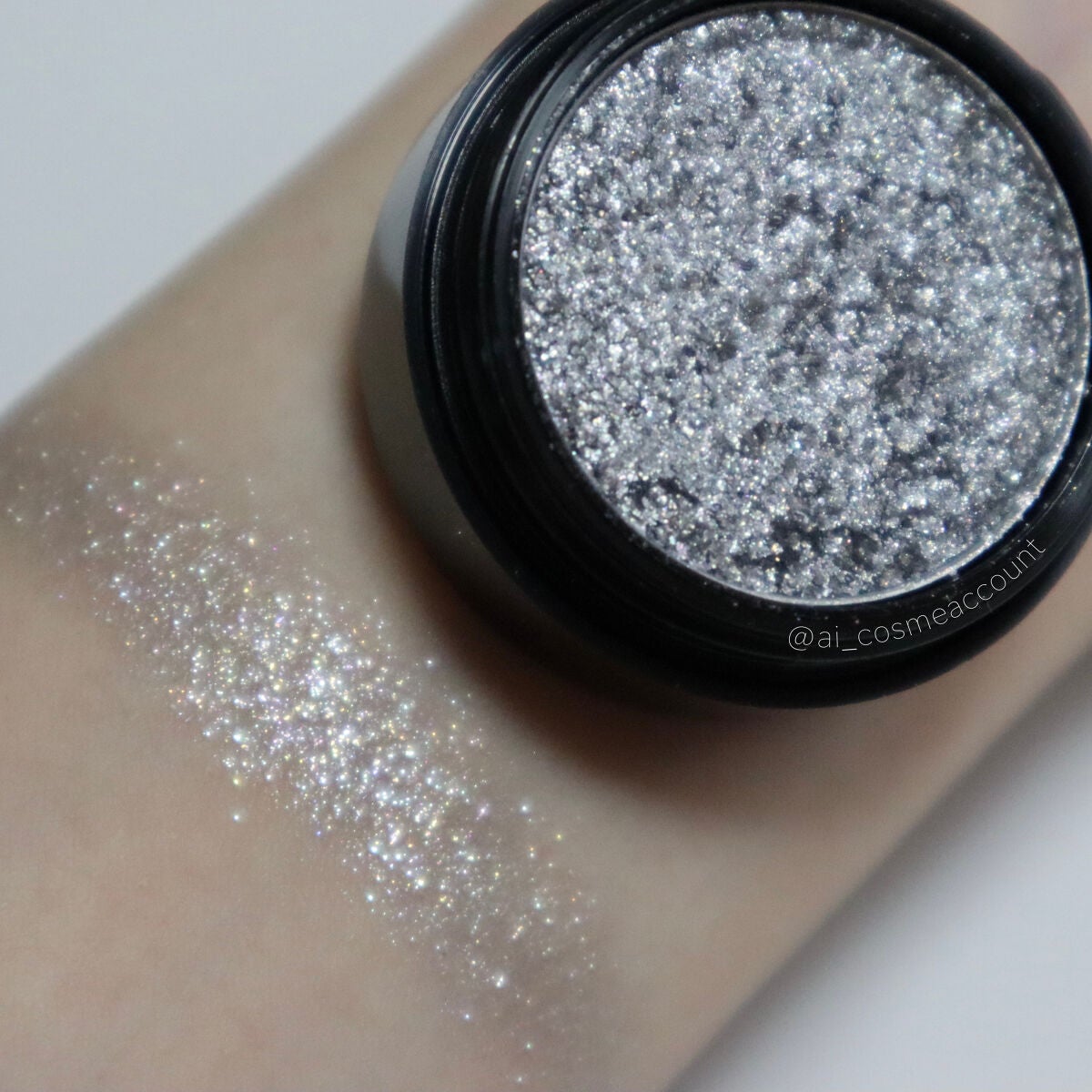 セルフィーフィックスピグメント/Witch's Pouch/単色アイシャドウを使ったクチコミ(3枚目)