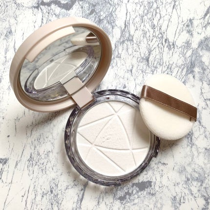 毛穴レスパウダー/CEZANNE/プレストパウダーを使ったクチコミ(4枚目)