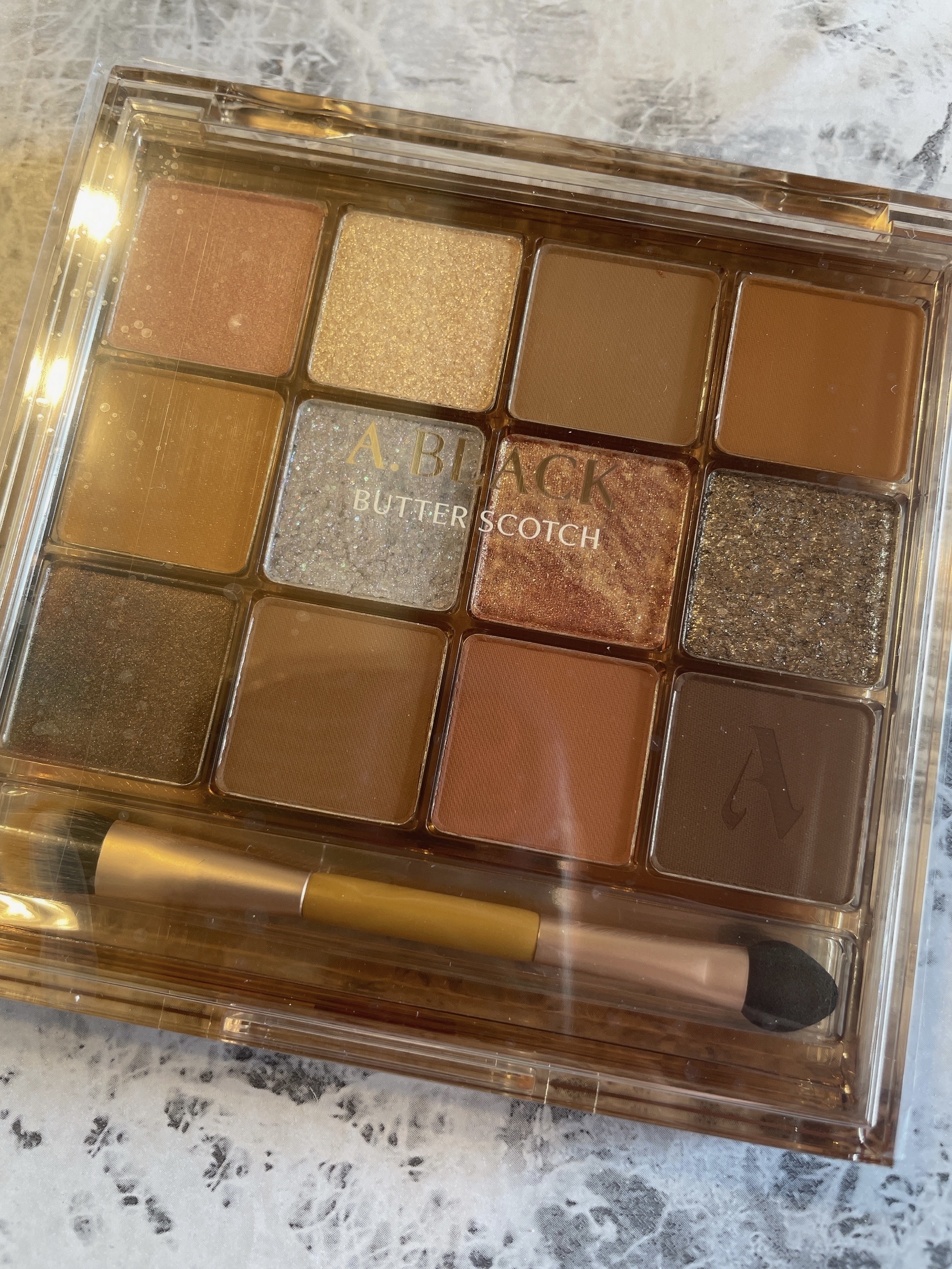 グラムチェンジマルチパレット 09 バタースコッチ/A.BLACK/マルチパレットを使ったクチコミ（2枚目）