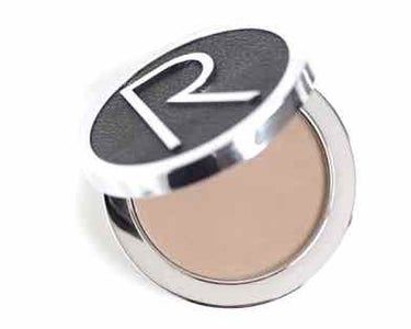 ブルベの人はおとなしくこれをシェーディングに使うべき。 rodial contouring powder 3 
顔が土にならなくて良いぞ。ブラシ付きだったらなぁ〜〜。