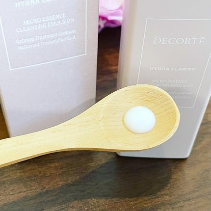 イドラクラリティ マイクロエッセンス クレンジングエマルジョン/DECORTÉ/ミルククレンジングを使ったクチコミ(2枚目)