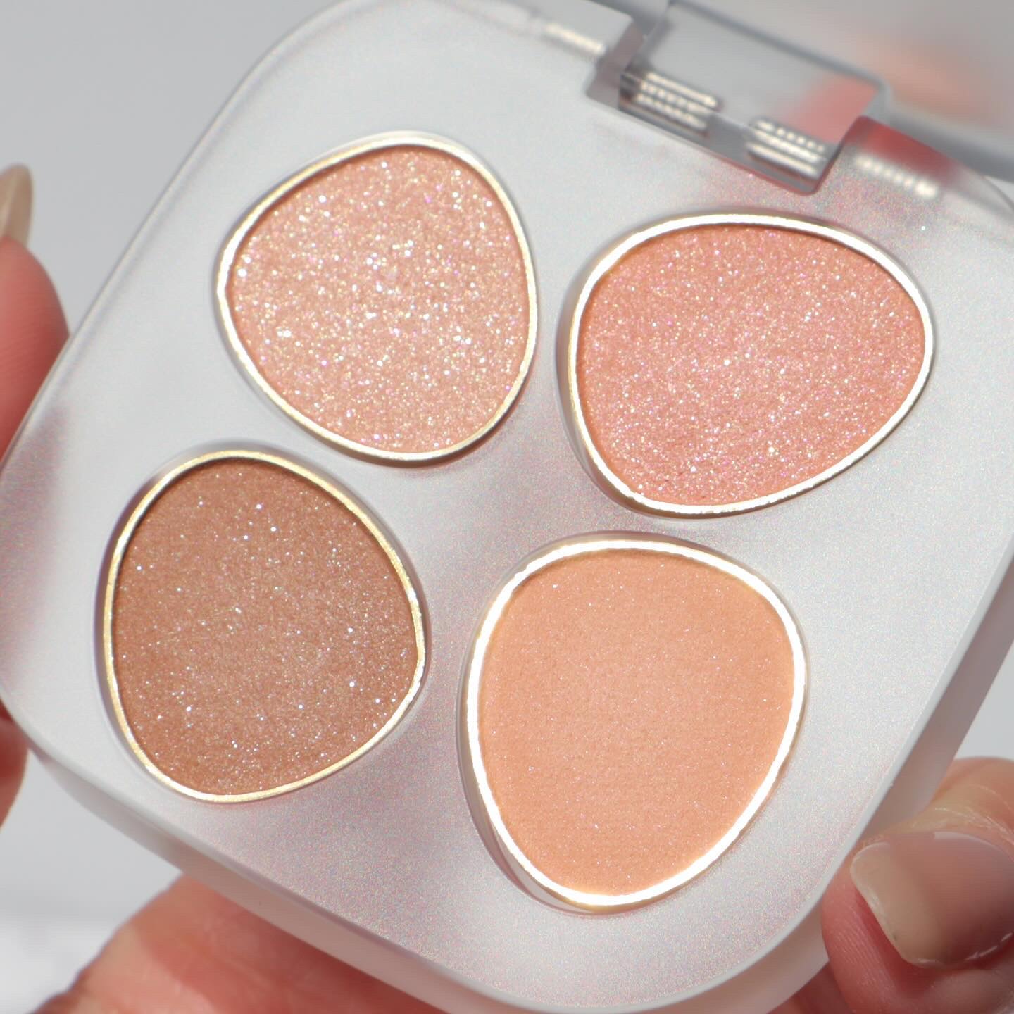 トーン ペタル フロート アイパレット 01 タンジェリン ベージュ/to/one/アイシャドウパレットを使ったクチコミ（3枚目）