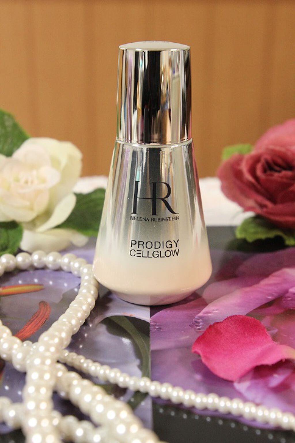 新品未開封HRプロディジー CELグロウ エッセンス ファンデ01,30mL 新品未開封HRプロディジー CELグロウ エッセンス ファンデ01,30mL