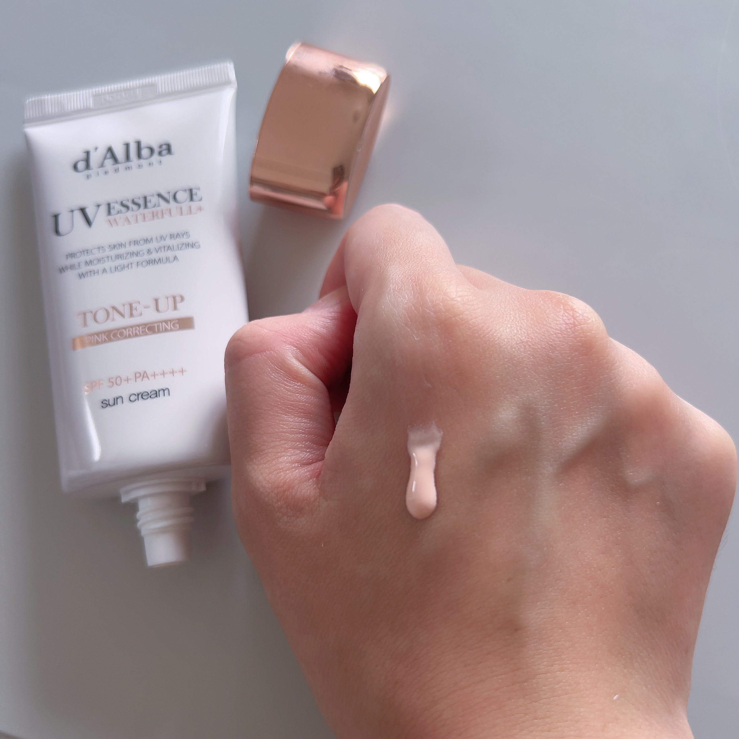 ウォータフルトーンアップサンクリーム/ダルバ/日焼け止めクリームを使ったクチコミ（2枚目）