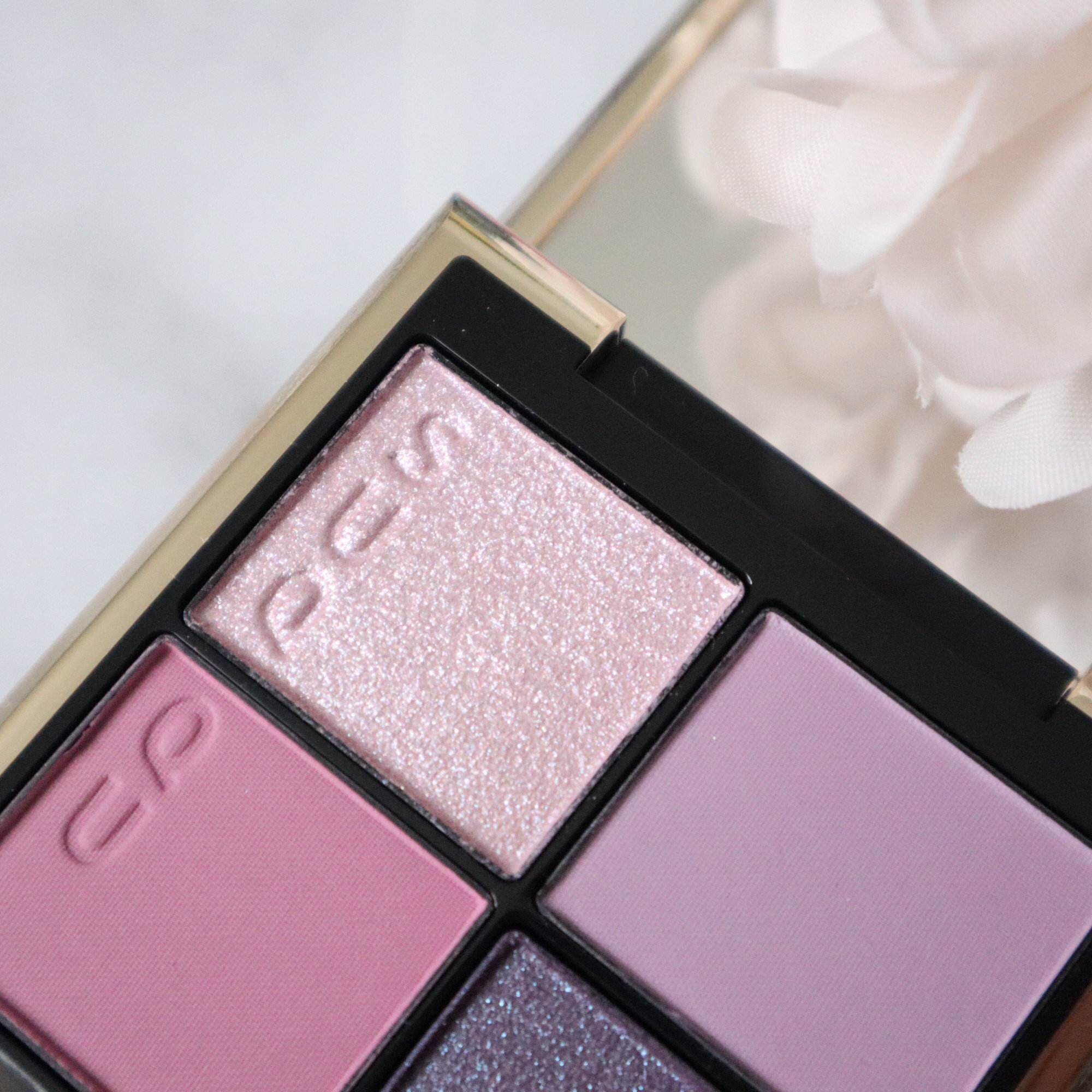 SUQQUアイシャドウ2点、ADDICTIONカラーコントロールラベンダー SUQQUアイシャドウ2点、ADDICTIONカラーコントロールラベンダー