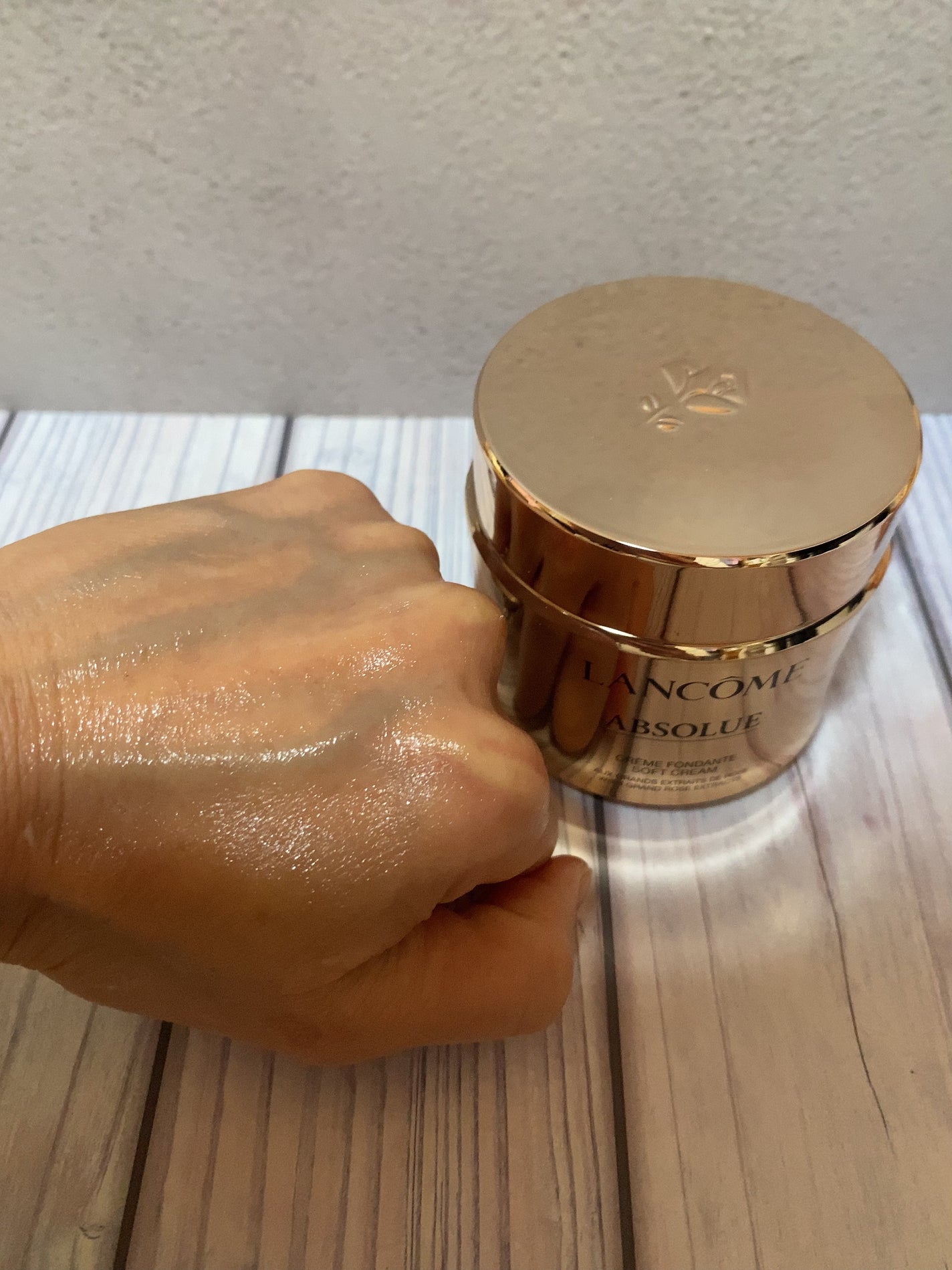 アプソリュ ソフトクリーム/LANCOME/フェイスクリームを使ったクチコミ(4枚目)