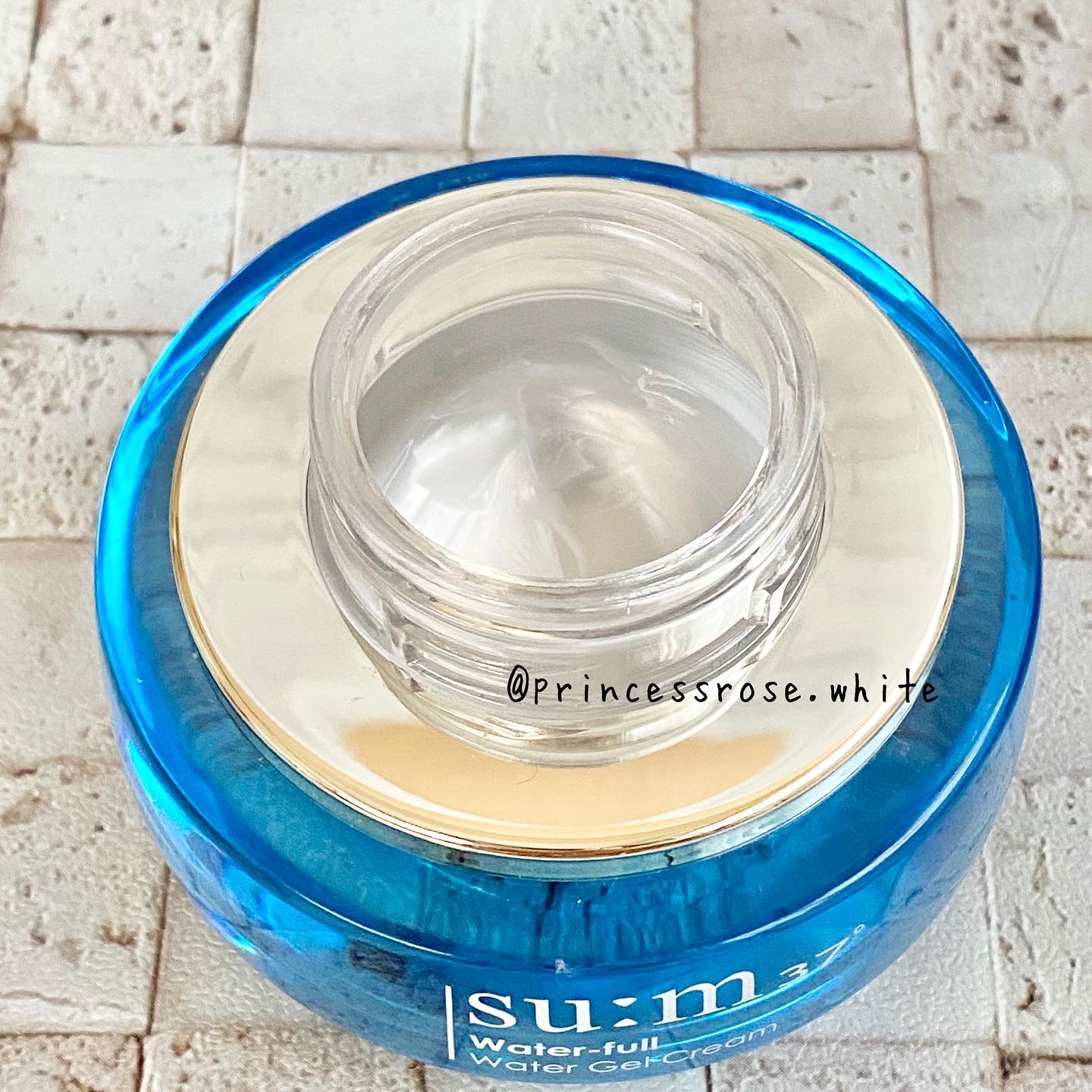 ウォーターフル タイムレス ウォーター ジェル クリーム/su:m37°/フェイスクリームを使ったクチコミ（2枚目）