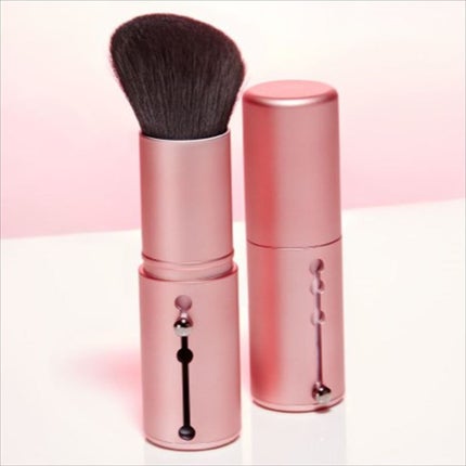 貝印 スライドパウダーブラシ(先斜タイプ)のクチコミ「🍂3段階調節の「スライドパウダーブラシ」で
メイクの“さじ加減”をコントロール!🍂
「.....」(1枚目)