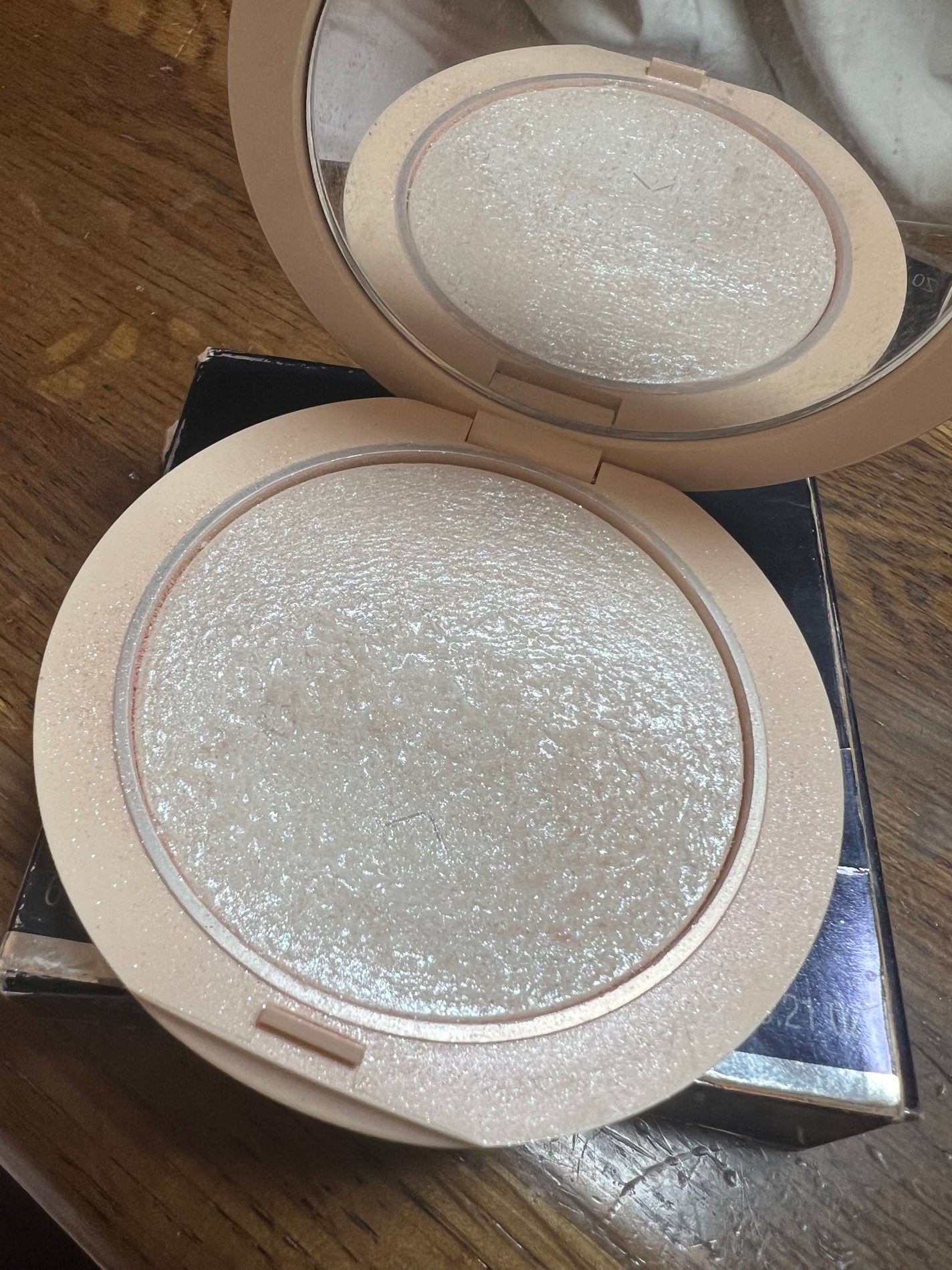 ディオールスキン フォーエヴァー クチュール ルミナイザー/Dior/プレストパウダーを使ったクチコミ(1枚目)