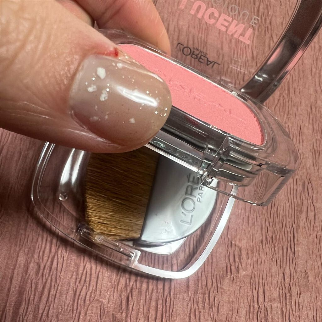 ルーセントマジック パウダーブラッシュ/ロレアル パリ/パウダーチークを使ったクチコミ（3枚目）