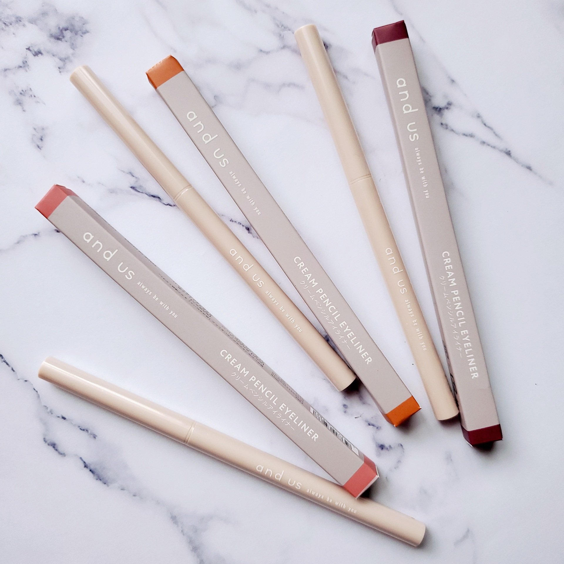 クリームペンシルアイライナー