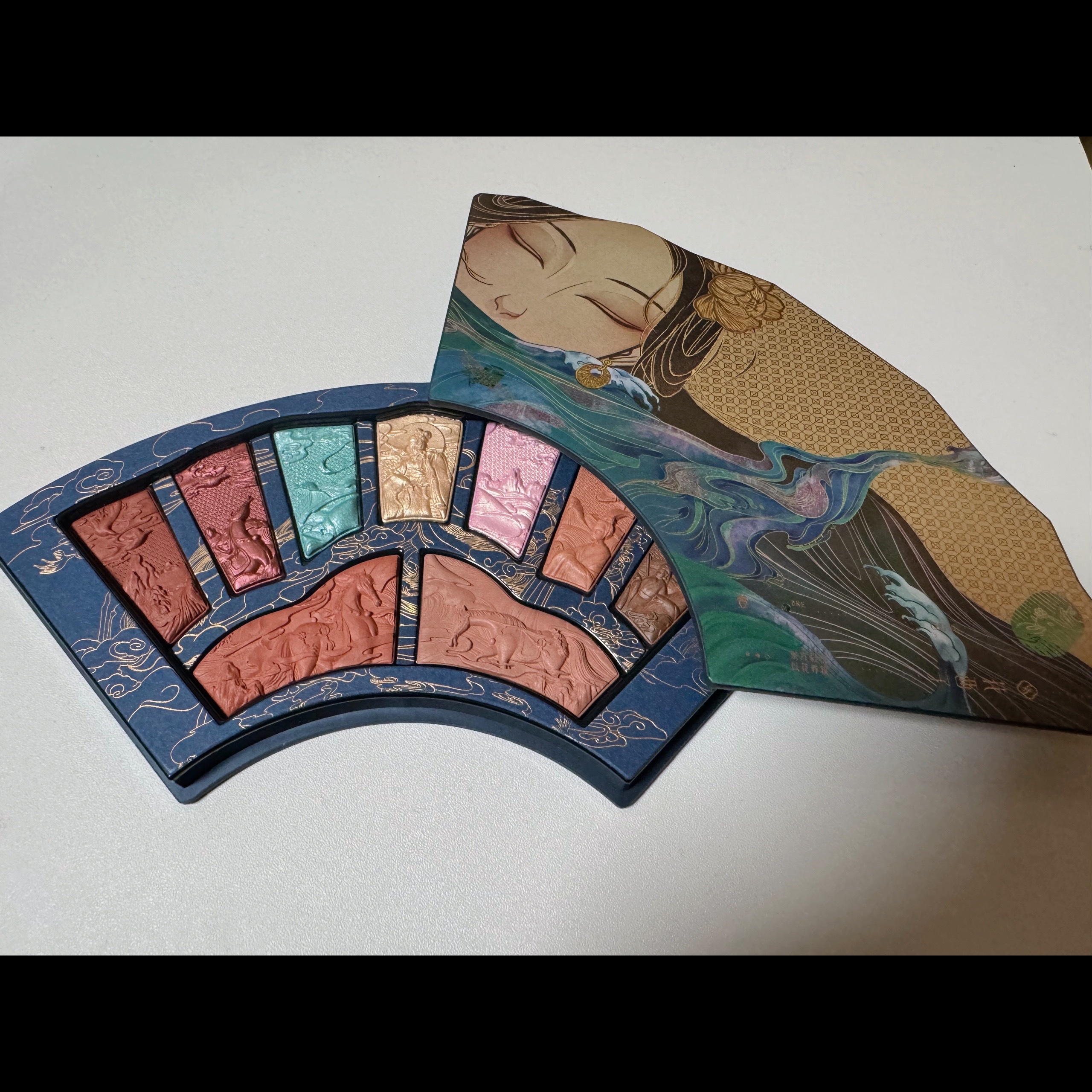 ラディアントクリーミーコンシーラー/NARS/リキッドコンシーラーを使ったクチコミ（2枚目）