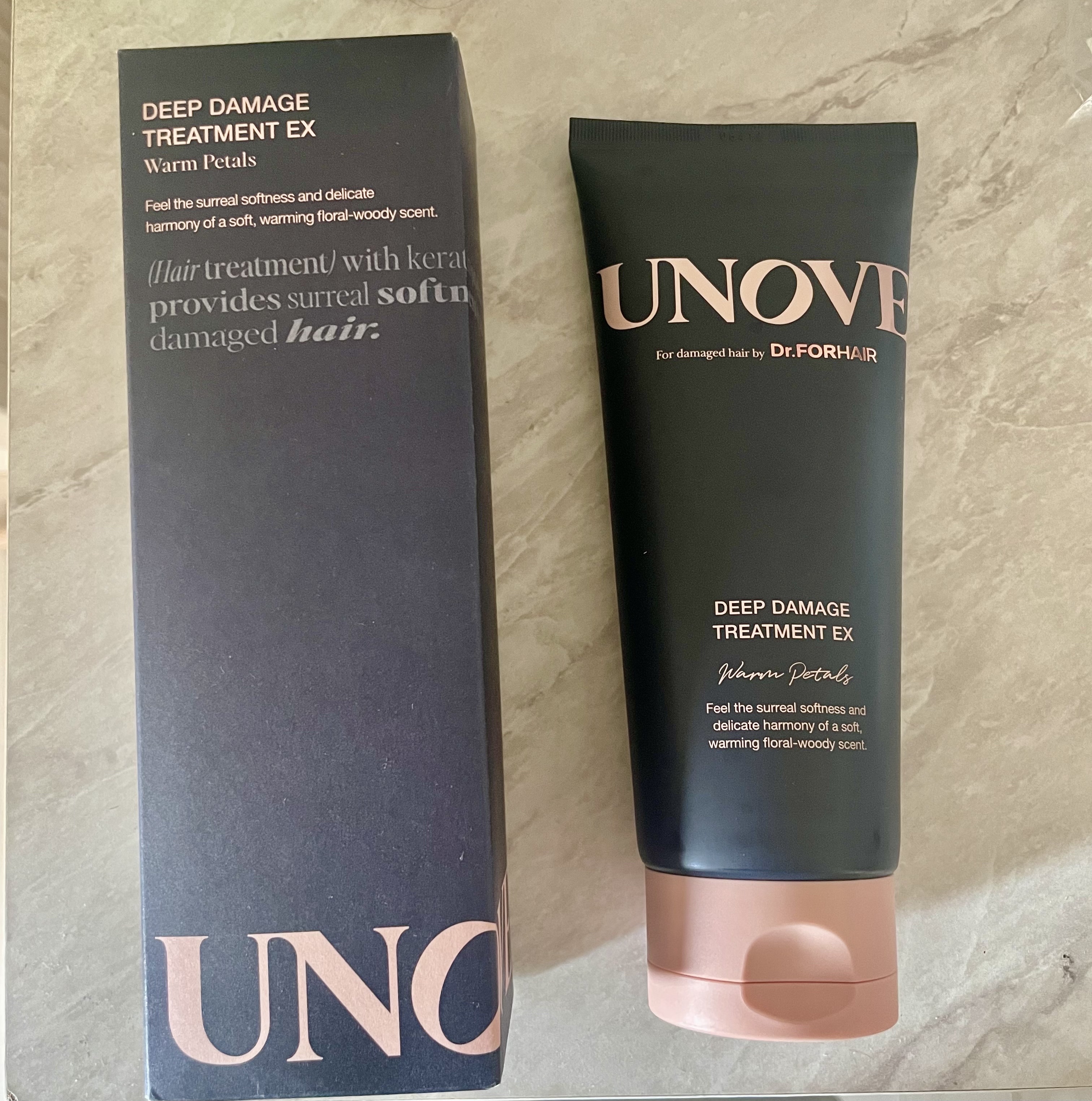 今回ウォームペタルの香りをお試し！
ウッディなフローラルの香りで
旦那も気に入った甘すぎない香り！
ケラチンPF 30,000ppmで
縮毛矯正で傷んだ髪もまとまりやすくなる。
韓国オリーブヤングでもロングセラーな
ツヤ髪にかかせないトリー