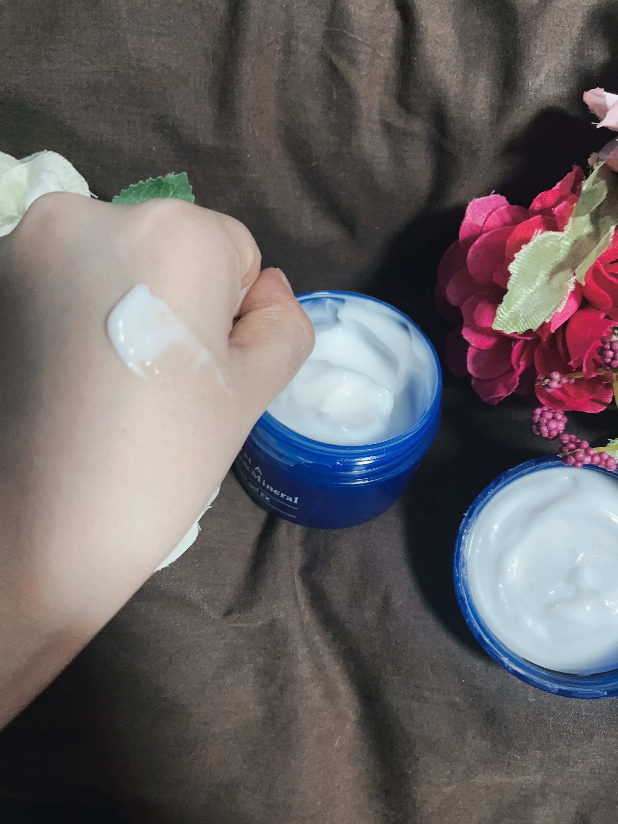 エッセンス ジェル EX/イオナ スパ＆ミネラル/オールインワン化粧品を使ったクチコミ（2枚目）