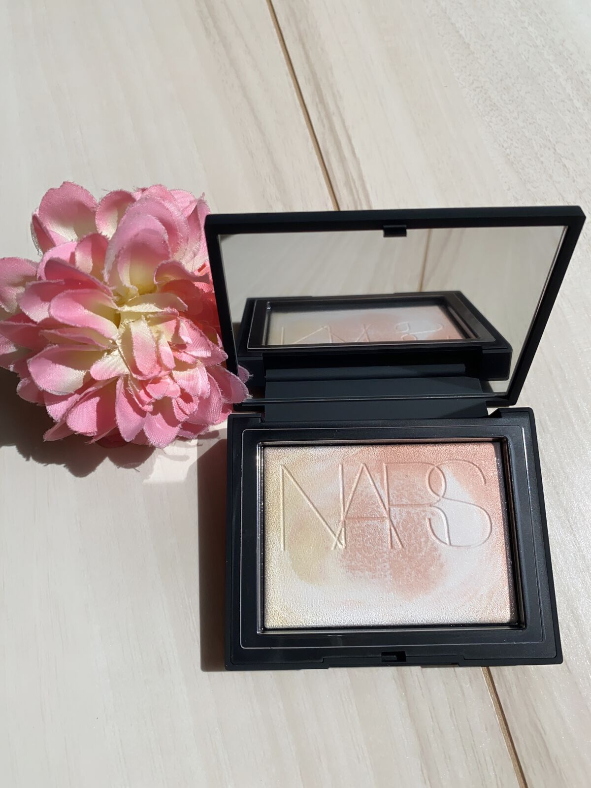 ライトリフレクティングセッティングパウダー プレスト N/NARS/プレストパウダーを使ったクチコミ(4枚目)