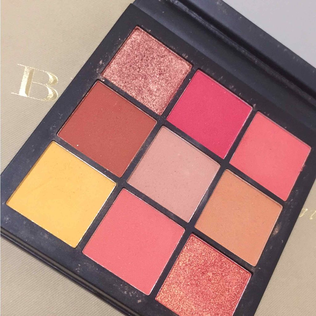 Obsessions Eyeshadow Palette/Huda Beauty/アイシャドウパレットを使ったクチコミ（3枚目）