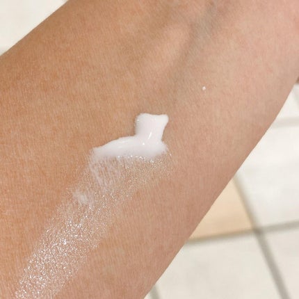 ニベアUV ディープ プロテクト&ケア トーンアップ エッセンス/ニベア/日焼け止めローションを使ったクチコミ(2枚目)