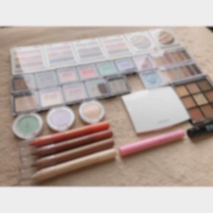 UR GLAM BLOOMING EYE COLOR PALETTE/U R GLAM/アイシャドウパレットを使ったクチコミ(1枚目)