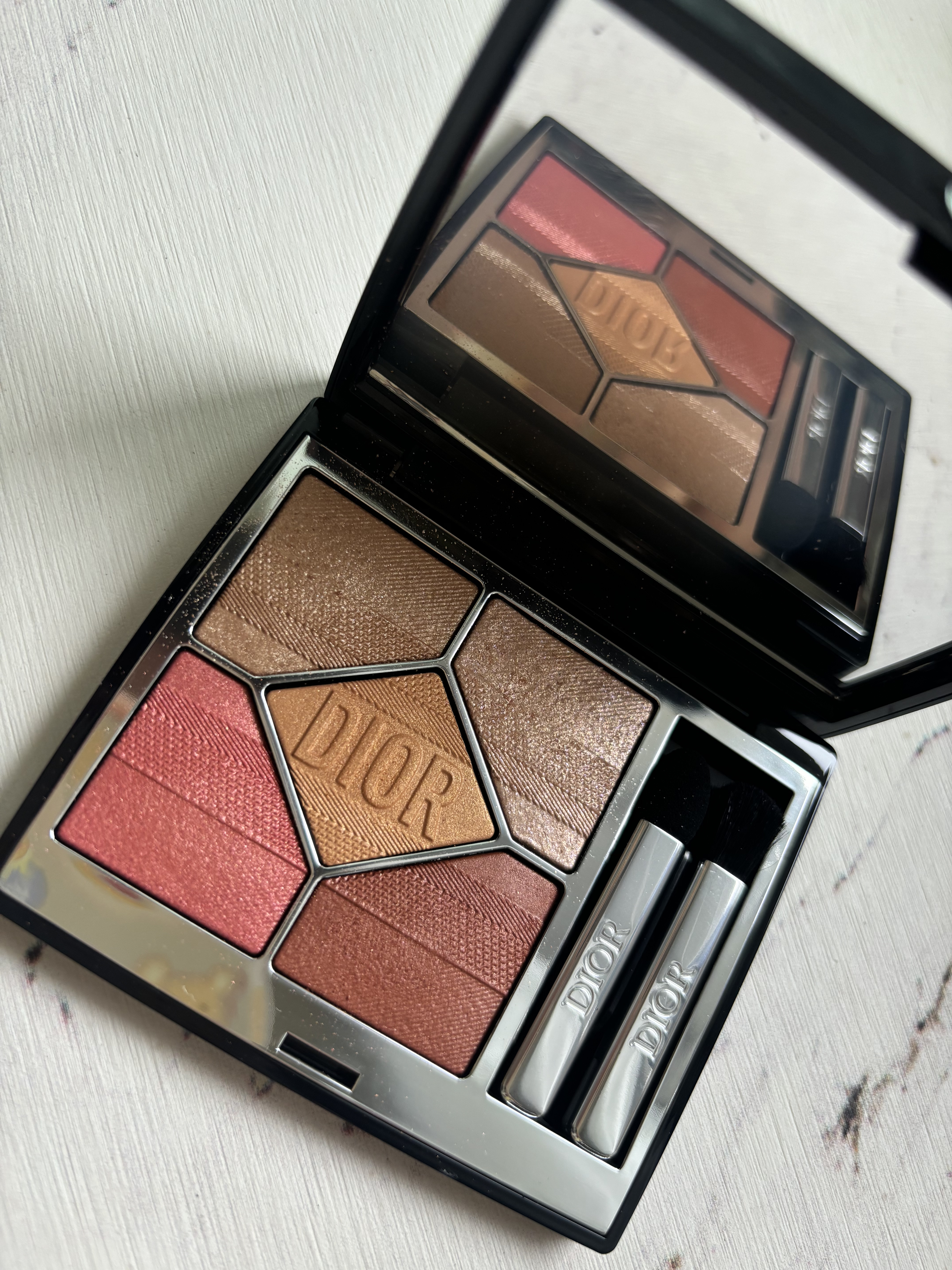 【旧】ディオールショウ サンク クルール（プラン ドゥ パリ コレクション限定品）/Dior/アイシャドウを使ったクチコミ（1枚目）