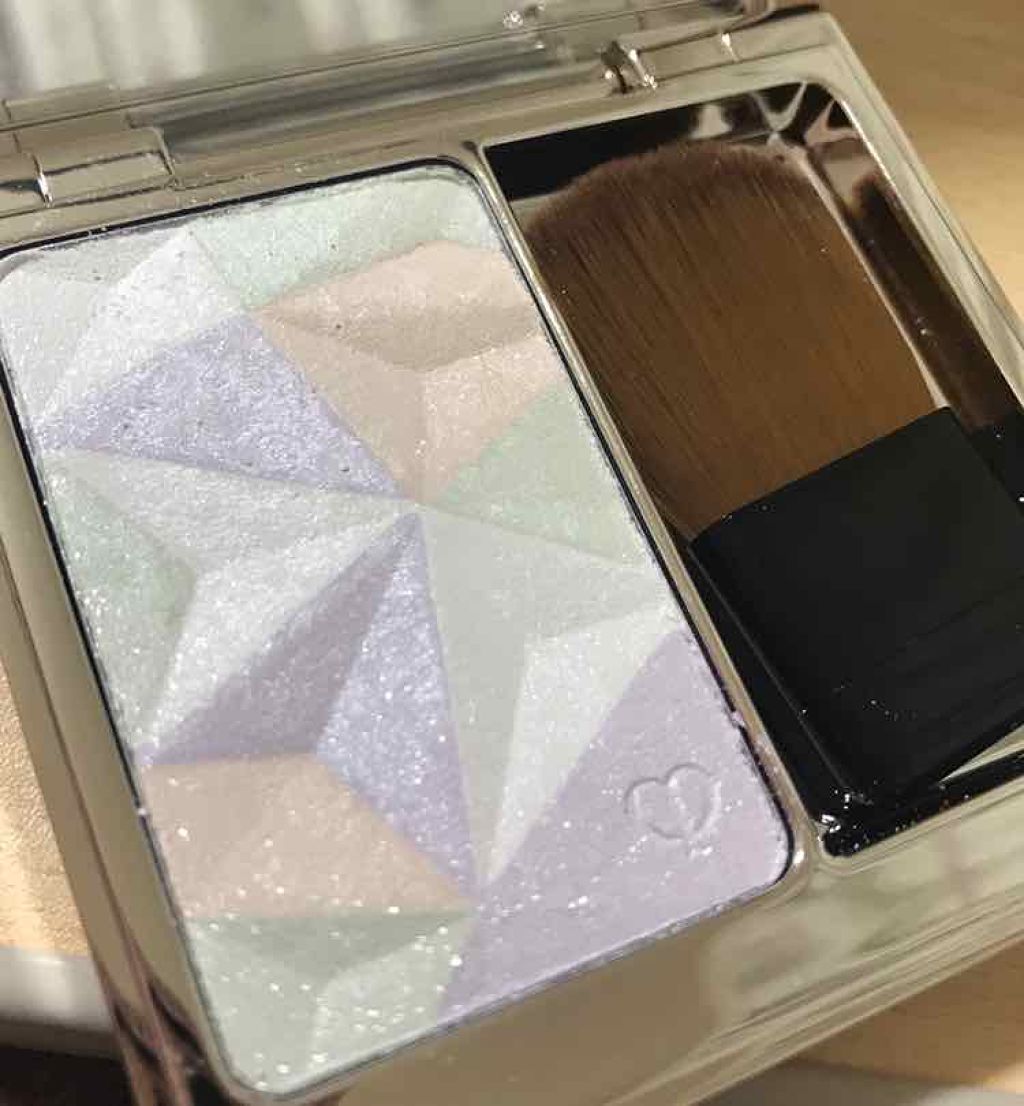 クレ・ド・ポー ボーテ レオスールデクラ/クレ・ド・ポー ボーテ/パウダーハイライトを使ったクチコミ(1枚目)