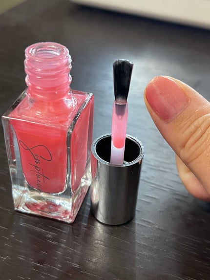 Somptueux(ソンプチュー) ネイルポリッシュ/DAISO/マニキュアを使ったクチコミ(3枚目)