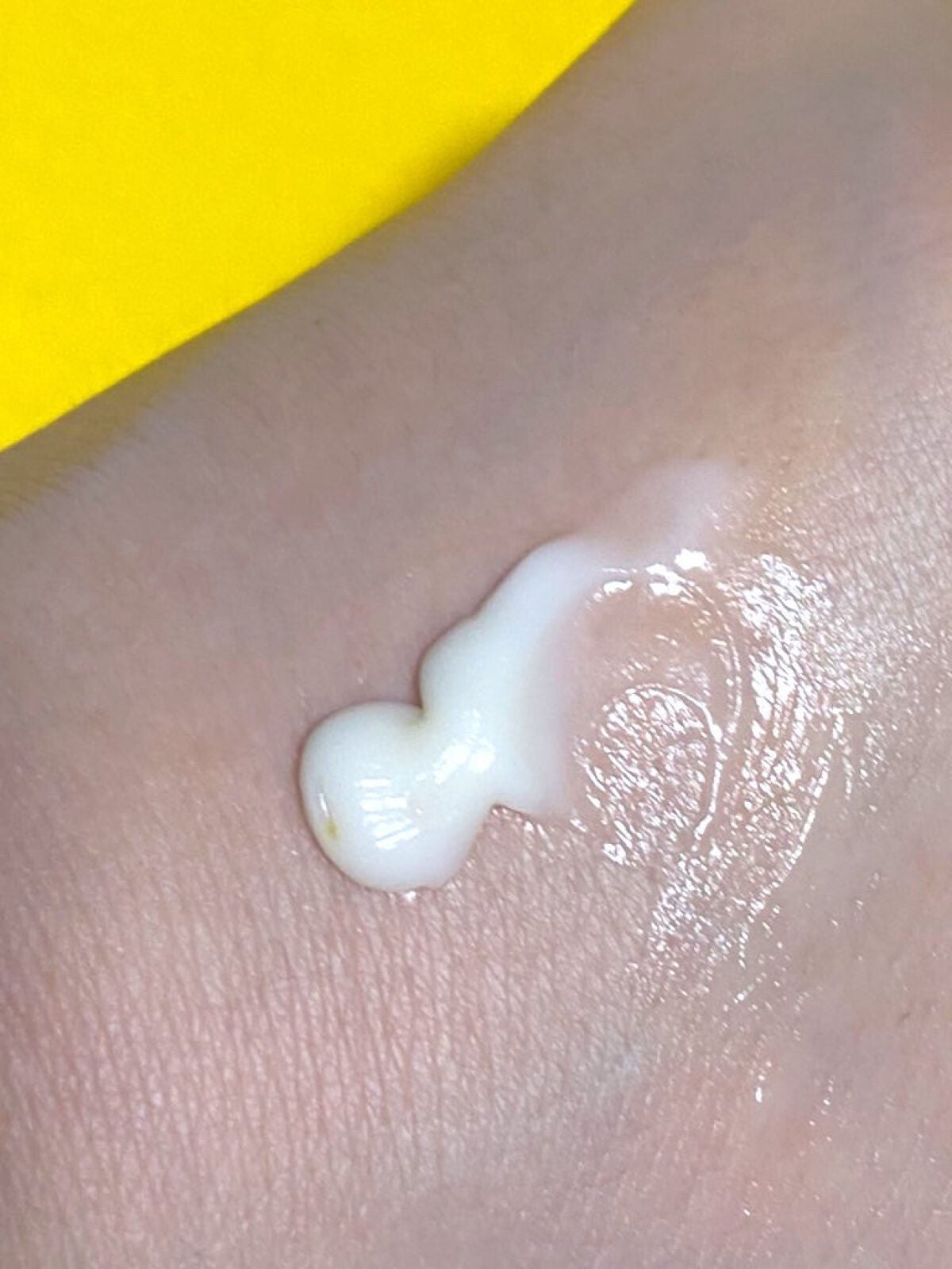 mike on LIPS 「夏終わりの新商品なんですが、これからの季節に良さげでした。ビタ..」(1枚目)