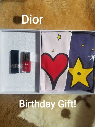 Dior　バースデーギフト

旧ゴールド会員のバースデーギフトです。
なんかこの前会員プログラム、変更あったよね？

１年でディオールだけでそんなに使ってたのかって震えるな…
先月誕生日だったので、初め