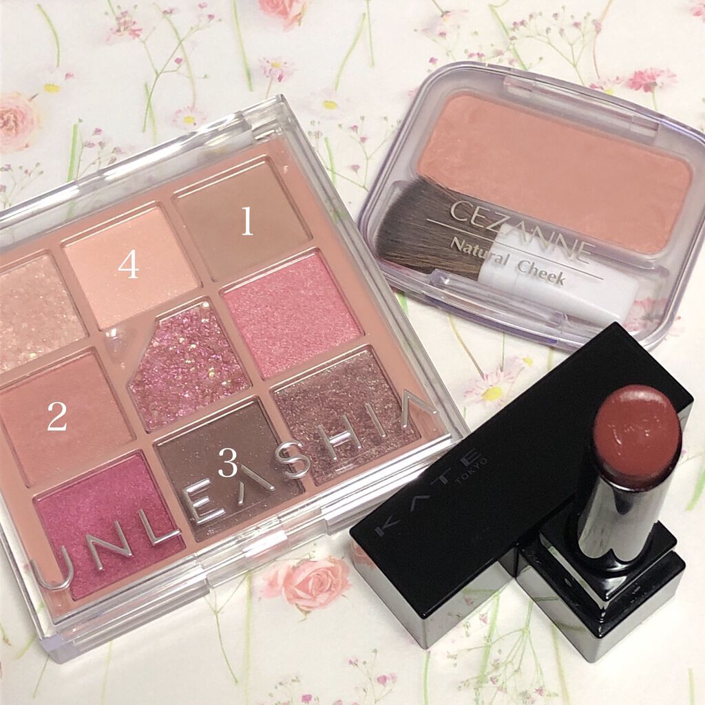 グリッターペディアアイパレット/unleashia/アイシャドウパレットを使ったクチコミ（3枚目）