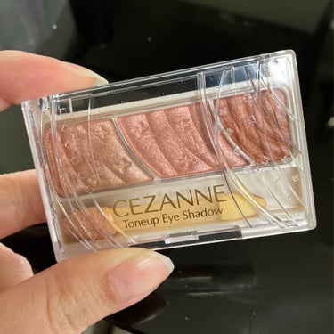 CEZANNE
  トーンアップアイシャドウ
    10 ベリーブラウン


LIPS離れてた時期に購入したもので
レビューしてないものを発掘🤣

甘くなりすぎないので
とっても使いやすいピンクブラウ