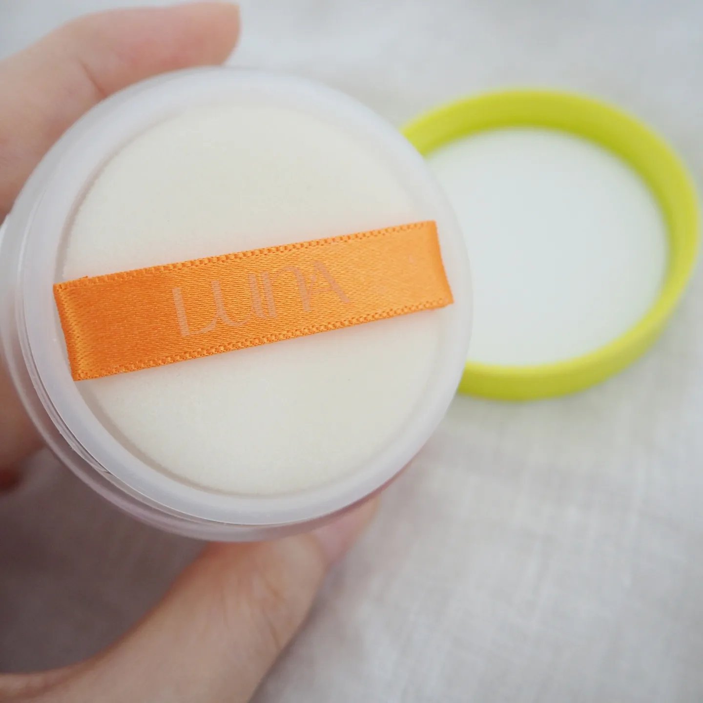 コンフィー透明フィニッシュパウダー/LUNA/ルースパウダーを使ったクチコミ（2枚目）