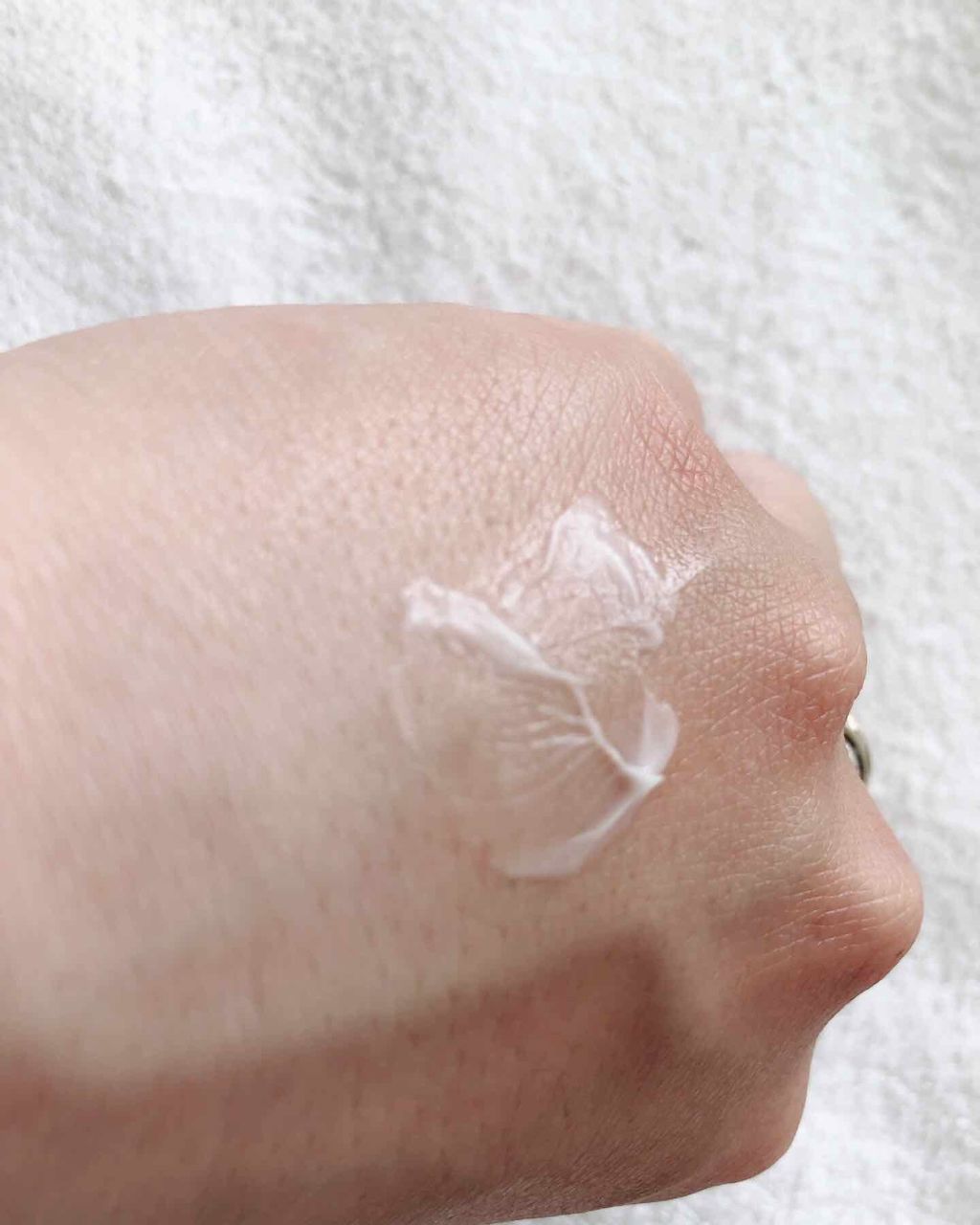 ラ クレーム マン/CHANEL/ハンドクリームを使ったクチコミ（2枚目）