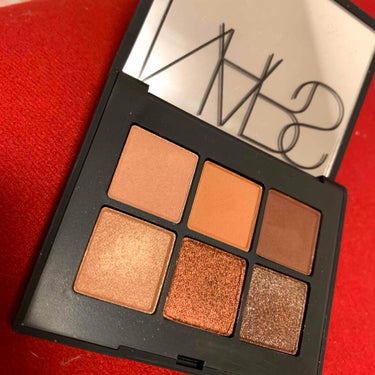 ヴォワヤジュールアイシャドウパレット/NARS/アイシャドウパレットを使ったクチコミ（1枚目）