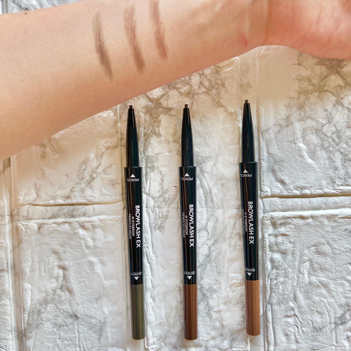 ブロウラッシュEX ウォーターストロング Wアイブロウ(ペンシル&リキッド)/ブロウラッシュ/アイブロウペンシルを使ったクチコミ(4枚目)