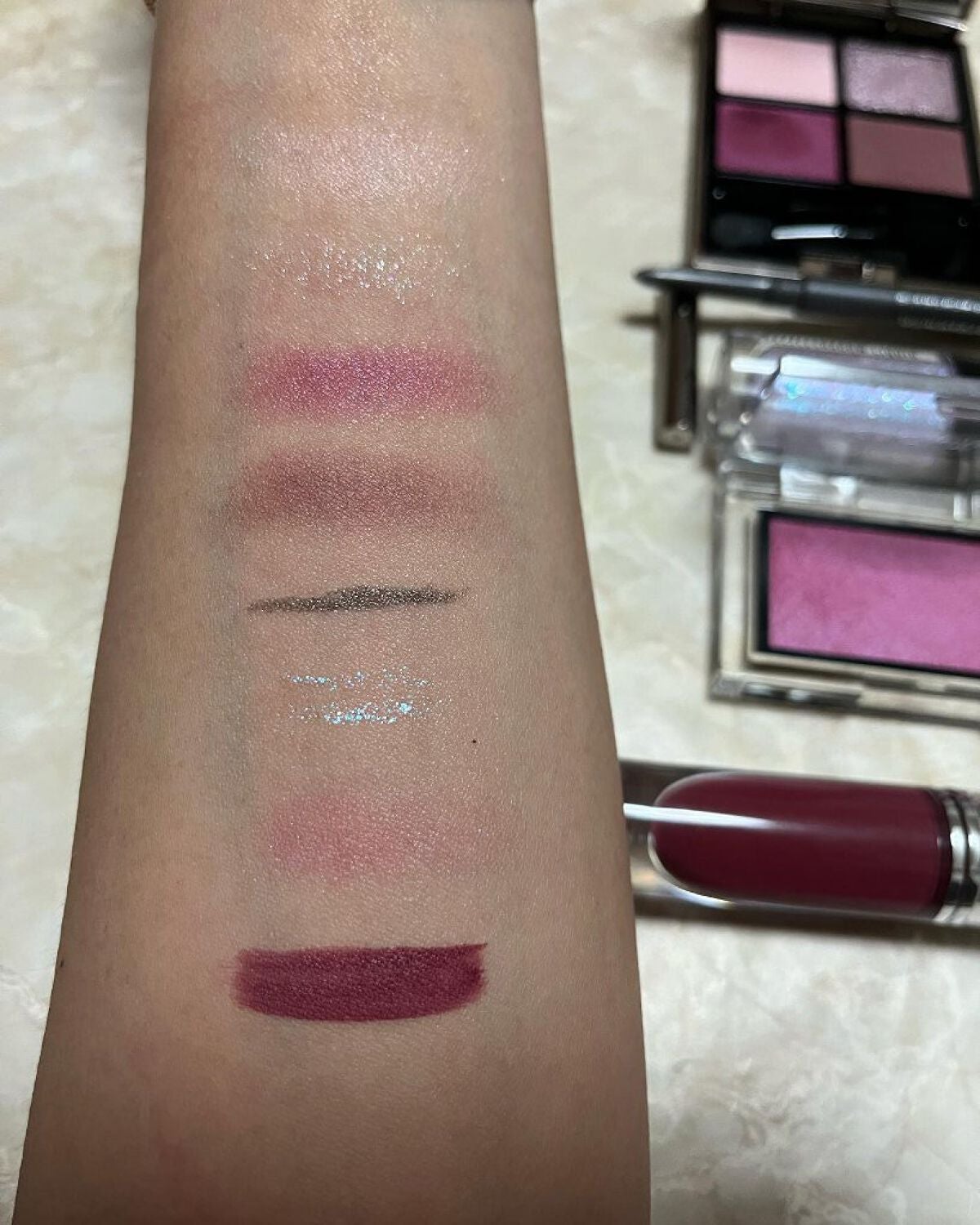 ダズルシャドウ リキッド/M・A・C/リキッドアイシャドウを使ったクチコミ(2枚目)