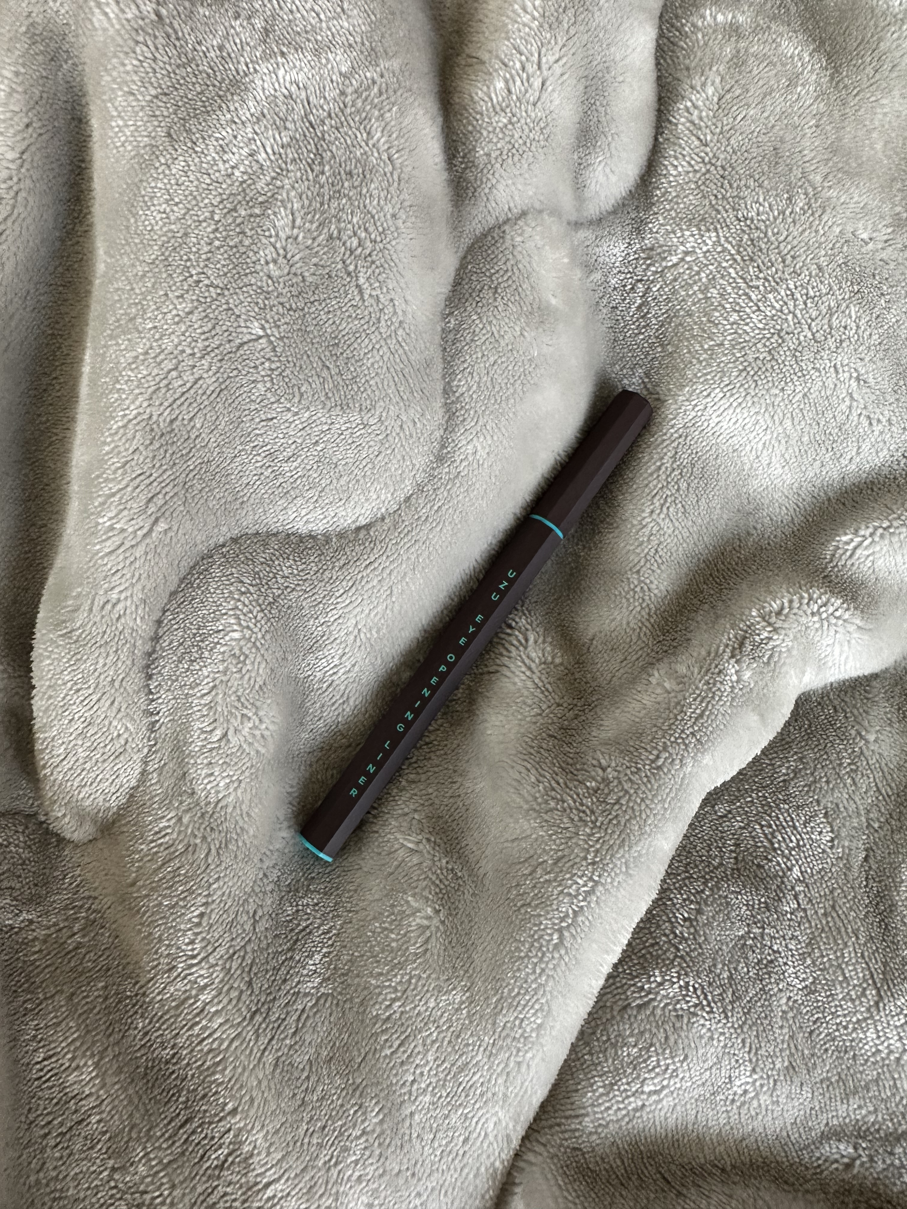 EYE OPENING LINER ブラウンブラック/UZU BY FLOWFUSHI/アイライナーを使ったクチコミ（3枚目）